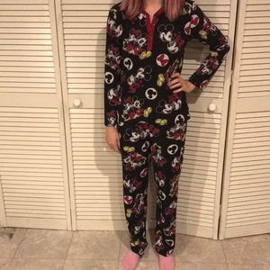 🐭❤️Disney Valentine's-Themed Pajama Set❤️🐭